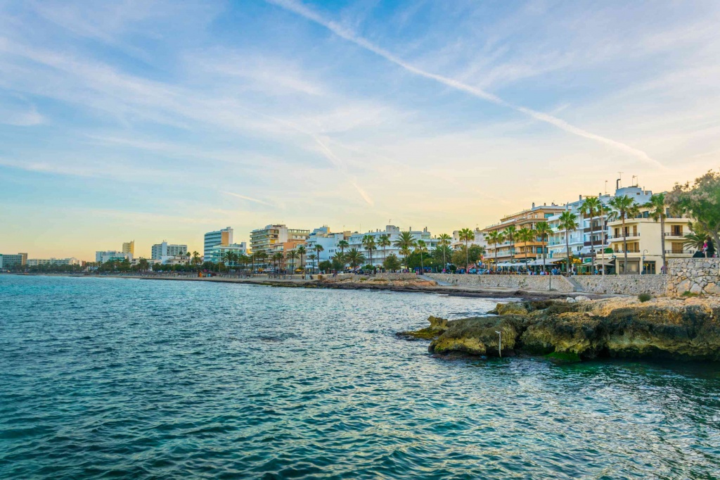 Blick auf Cala Millor vom Meer aus