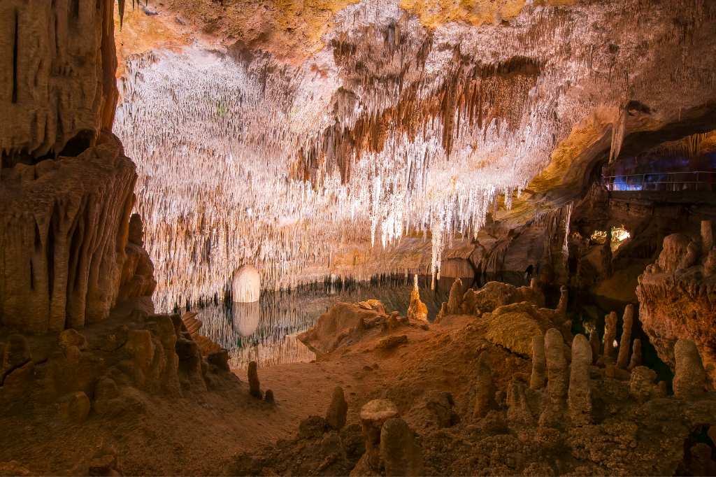 Die Drachenhöhle (Cuevas del Drach), eine der Top-Touristenattraktionen auf Mallorca