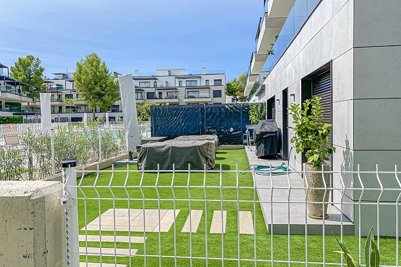 Geräumiges, modernes Apartment mit privatem Garten in der Avintia-Residenz in Santa Ponsa