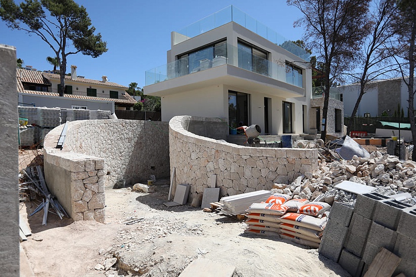 Atemberaubende neue Villa mit Meerblick in Nova Santa Ponsa