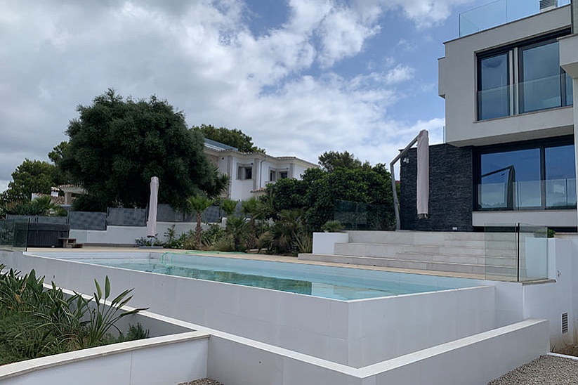 Luxuriöse neue und moderne Villa in Cala Vines