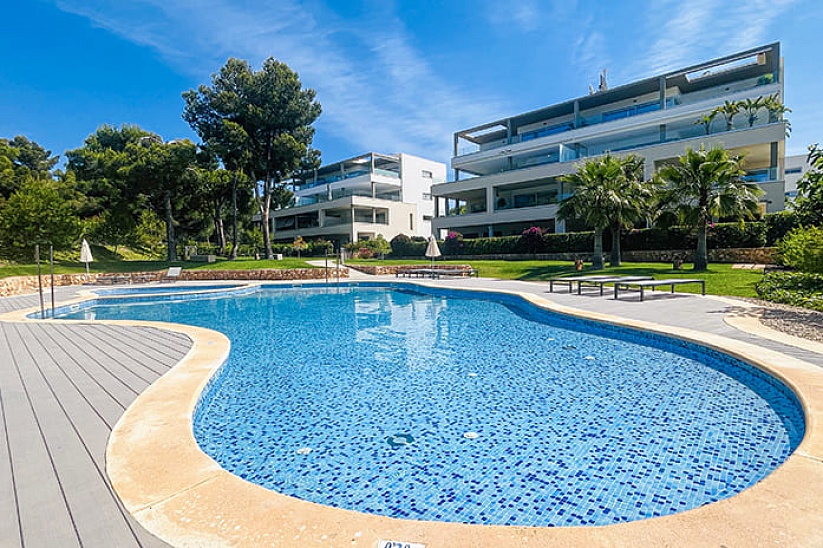 Ausgezeichnete moderne Wohnung in einer Luxusresidenz in Nova Santa Ponsa