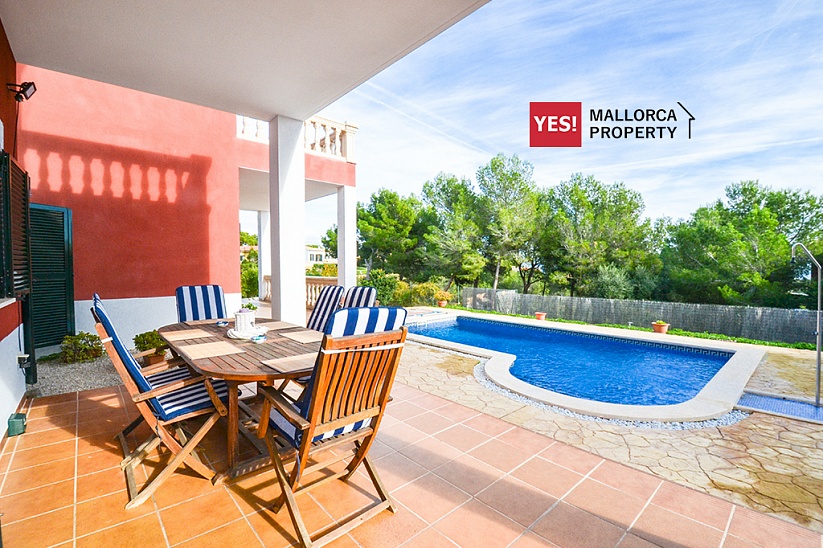 Villen zum Verkauf in Cala Vinyes (Mallorca). Herrliche Panoramasicht auf das Meer, Pool, Garten. Bebaute Fläche von 390 Quadratmeter