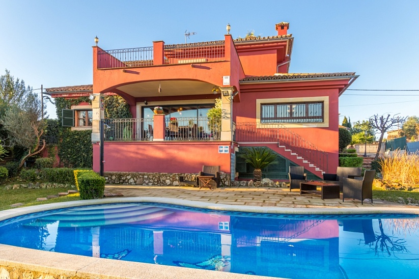 Wunderschönes Haus mit Pool und Garten in Marratxi