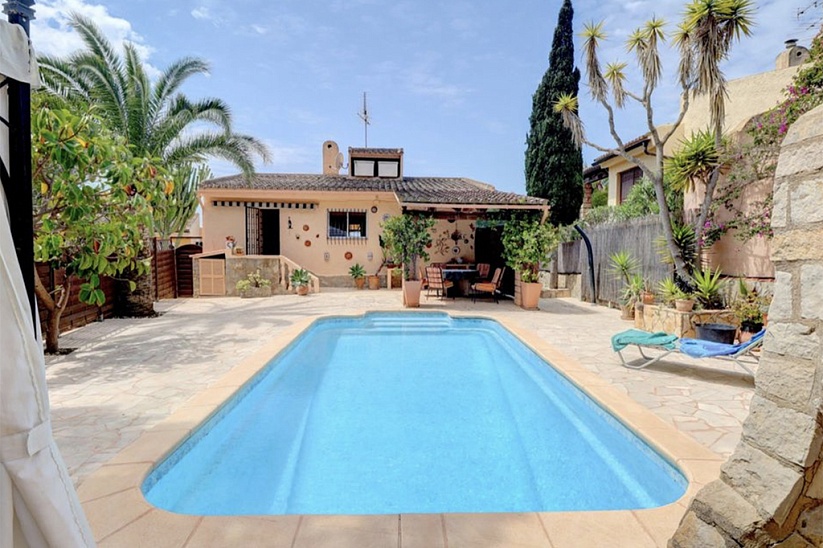 Familienvilla mit Pool in Costa de la Calma