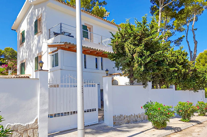 Freistehendes Haus mit viel Potenzial in Nova Santa Ponsa