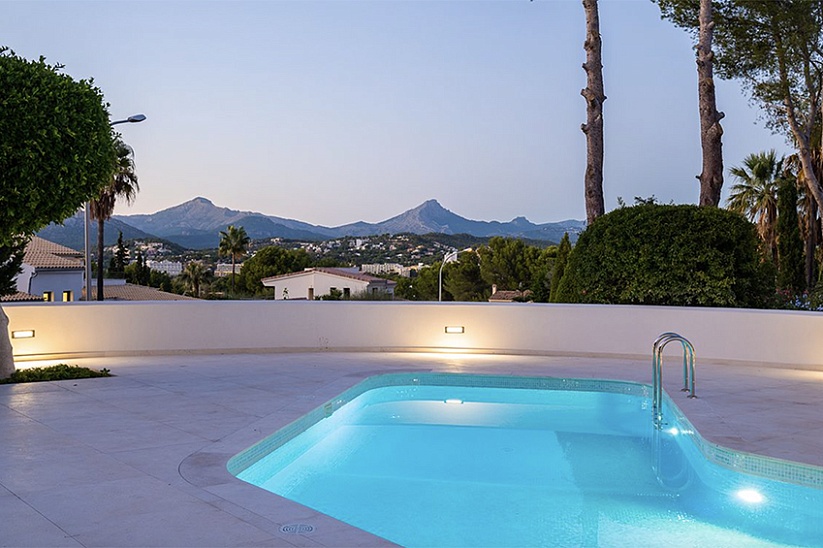 Luxusvilla mit Meerblick in Nova Santa Ponsa