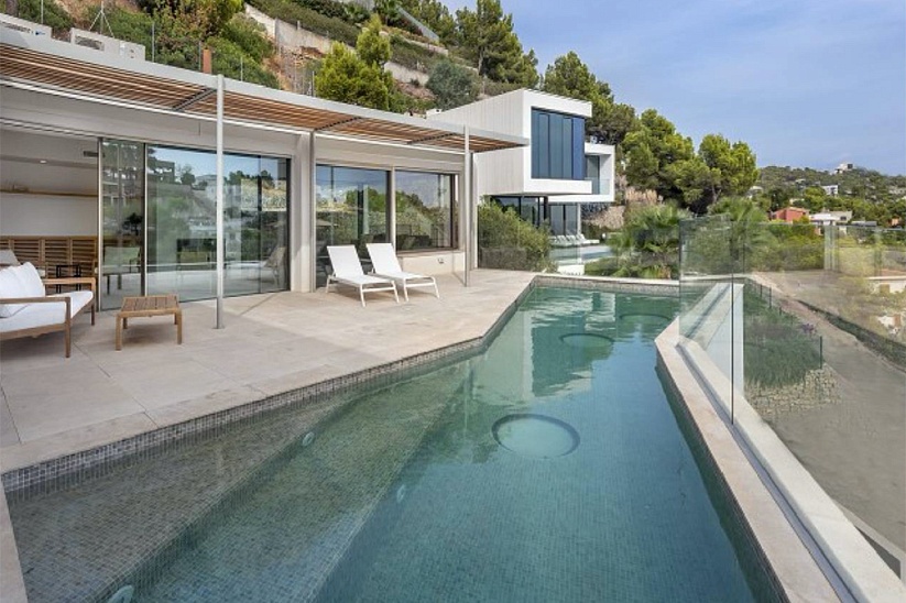 Fantastische neue moderne Villa mit Meerblick in Costa den Blanes