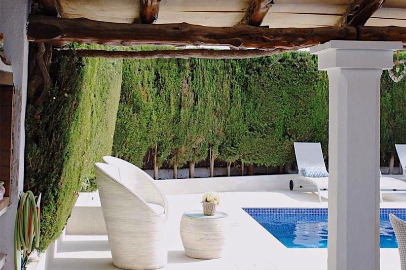 Schöne Doppelhaushälfte mit Garten und Pool in Sol de Mallorca.