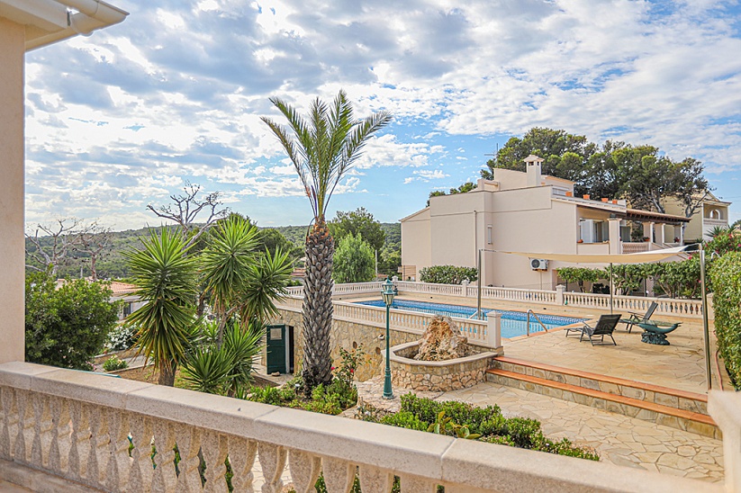 Seriöse Villa mit Panoramablick auf das Meer in prestigeträchtiger Lage in El Toro