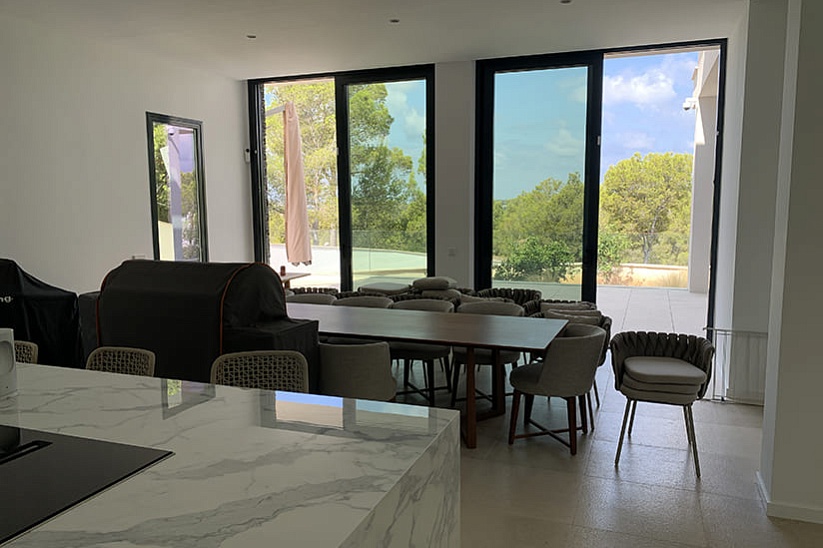 Luxuriöse neue und moderne Villa in Cala Vines