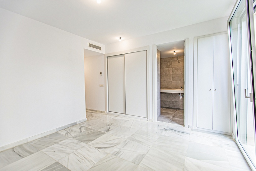 Neue geräumige Wohnung im modernen Stil in Palma