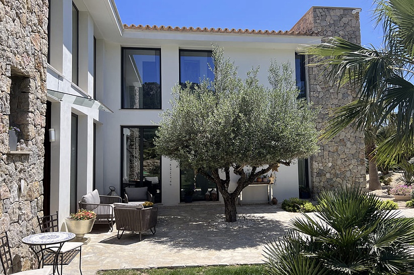 Luxuriöse Villa mit 4 Schlafzimmern, umgeben von wunderschöner Natur in Es Capdella