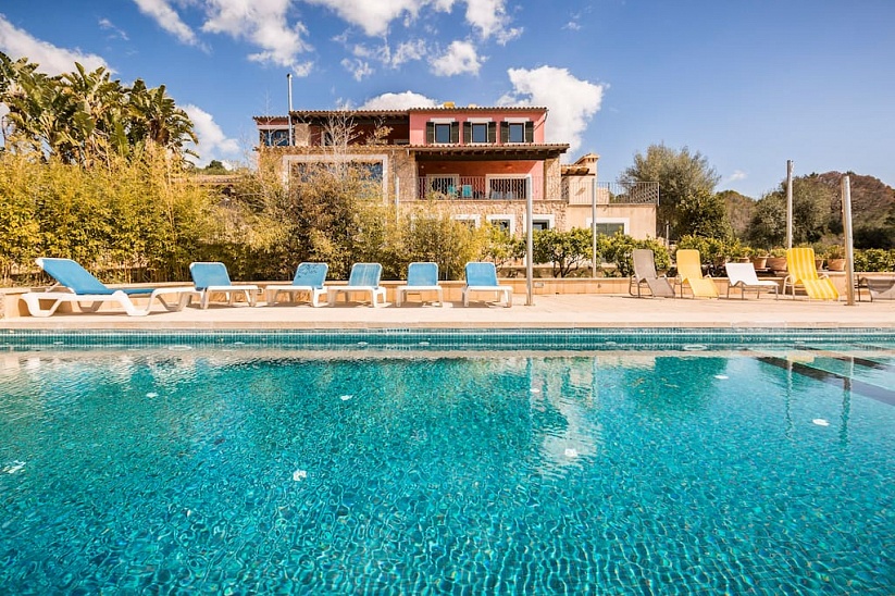 Luxus-Villa mit Pool in Santa Maria