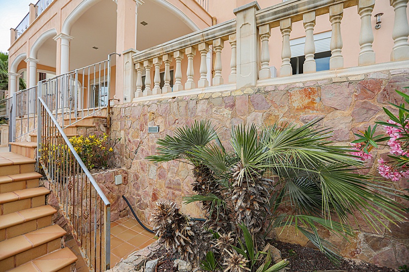 Entzückende Villa mit 4 Schlafzimmern und Meerblick in Costa de la Calma
