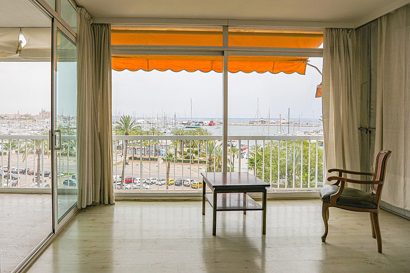 Schöne Wohnung zum Renovieren mit fantastischem Meerblick in Palma, Paseo Maritimo