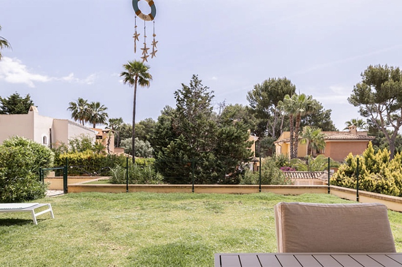 Schöne Wohnung mit Garten in einer Luxusresidenz in Nova Santa Ponsa