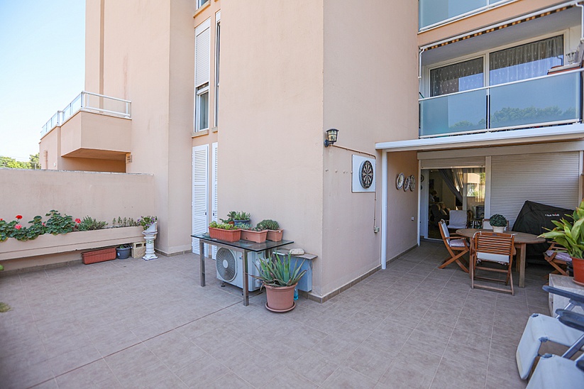 3-Zimmer-Wohnung mit großer Terrasse direkt am Meer in El Toro