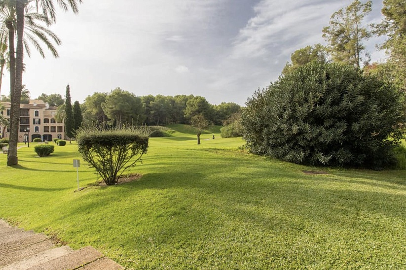 Penthouse mit herrlichem Blick auf die Golfplätze in Bendinat