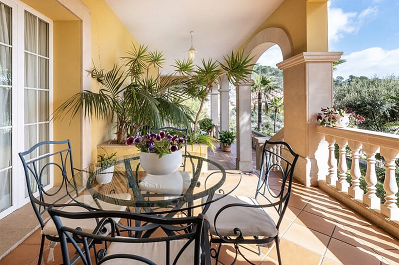 Luxuriöse klassische Villa mit Meerblick in Bendinat