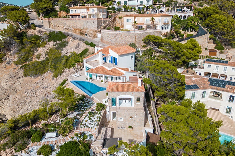 Villa mit atemberaubendem Blick in erster Meereslinie in Port Andratx