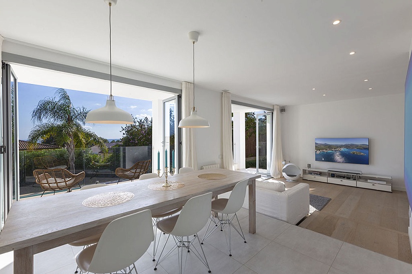 Moderne Villa mit Meerblick in Costa den Blanes