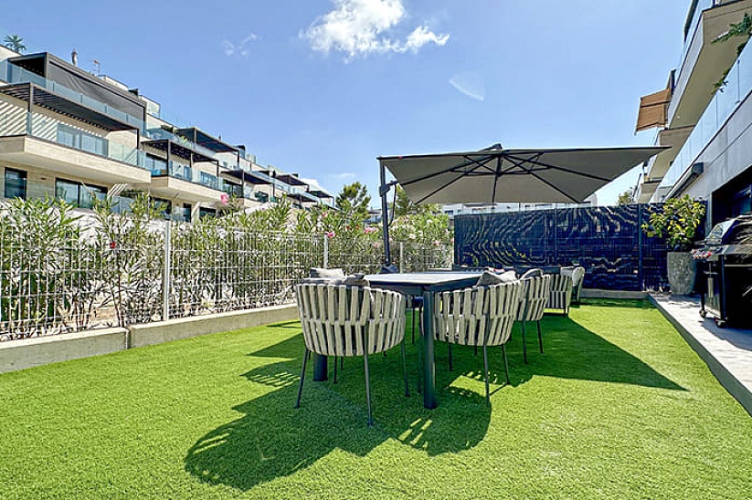 Modernes Apartment mit Garten in einer neuen Residenz in Santa Ponsa