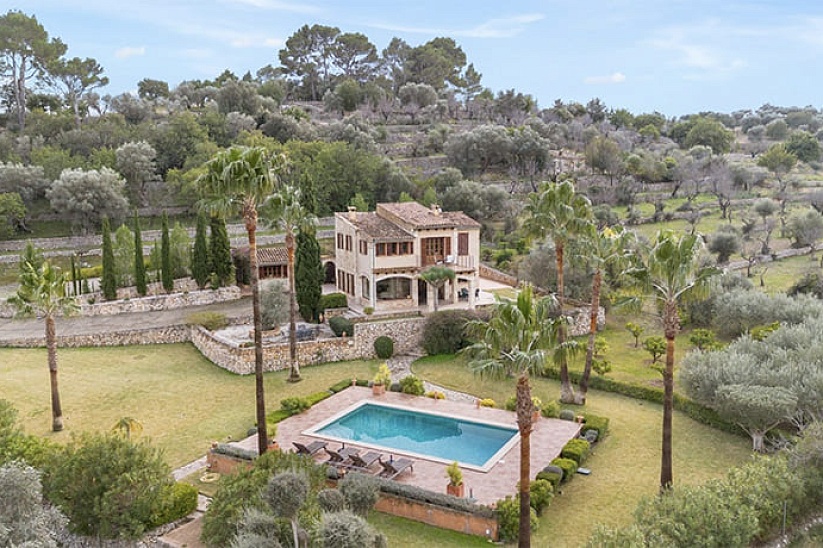 Hochwertige Finca in Selva mit Gästehaus und Pool