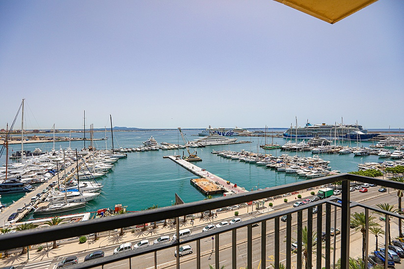 2-Zimmer-Wohnung mit fantastischem Blick auf das Meer und den Hafen von Palma