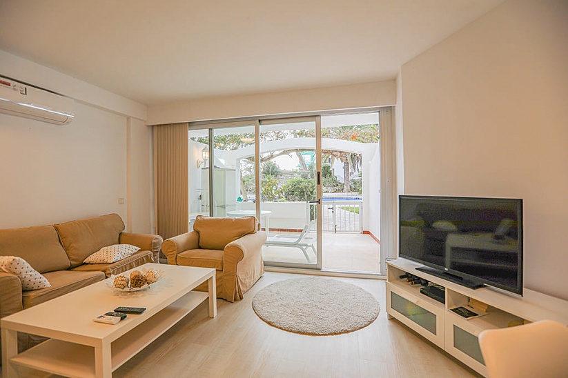 Schöne Wohnung mit Zugang zum Meer in einem Komplex in Santa Ponsa