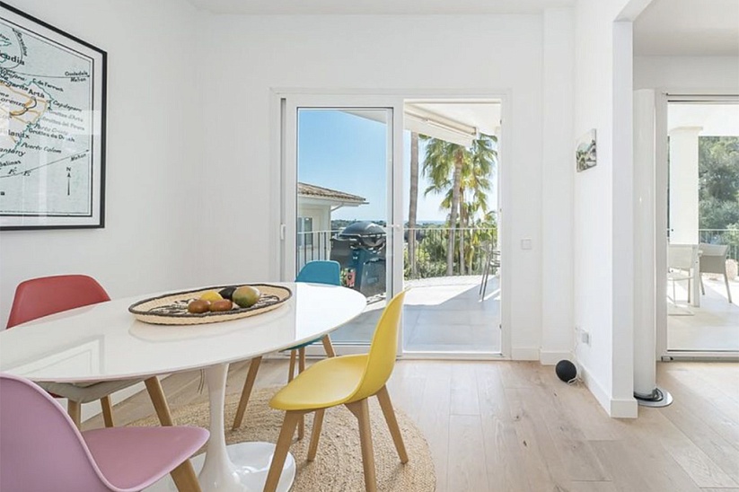 Moderne Villa mit Meerblick zum Verkauf in Bendinat