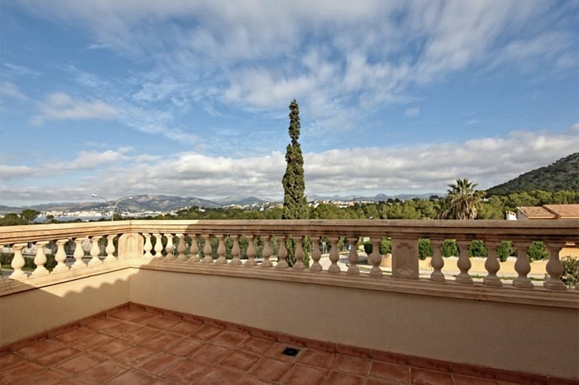 Mediterrane Villa mit Panoramablick in Nova Santa Ponsa