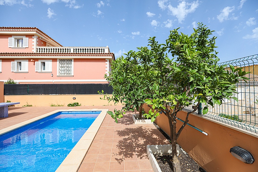 Entzückende Villa mit Pool in einer erstklassigen Gegend in Son Ferrer