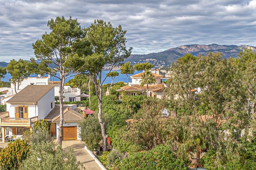 Geräumige Villa im mediterranen Stil mit Meerblick in Santa Ponsa
