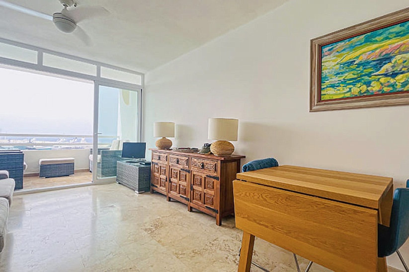 Apartment in erster Meereslinie in Port Adriano, El Toro