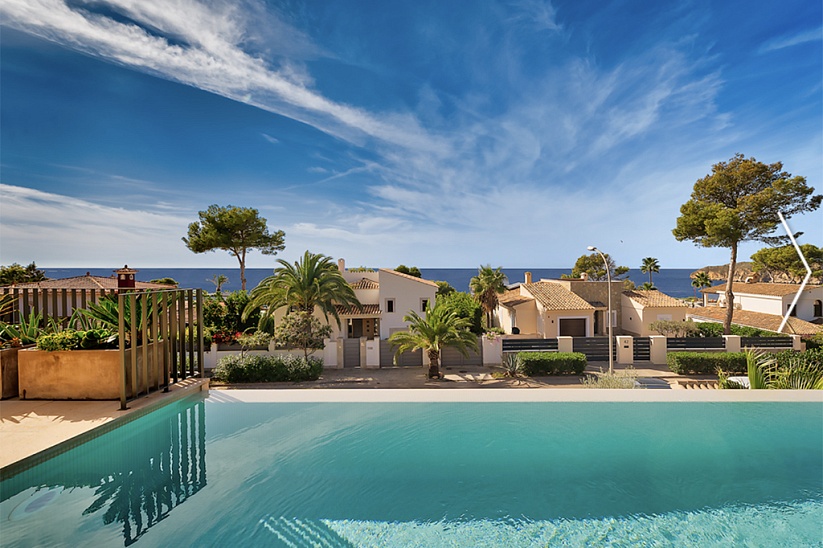 Neue Villa mit herrlichem Meerblick in Santa Ponsa