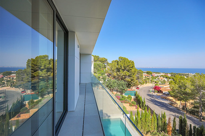 Neue Villa im modernen Stil mit Meerblick in Costa den Blanes