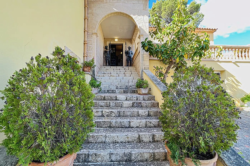 Villa mit Meerblick in Cala Vines