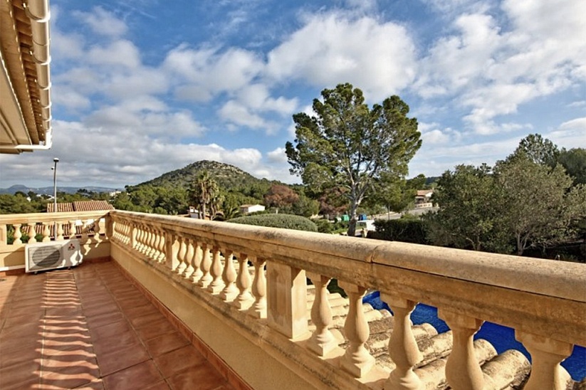 Mediterrane Villa mit Panoramablick in Nova Santa Ponsa