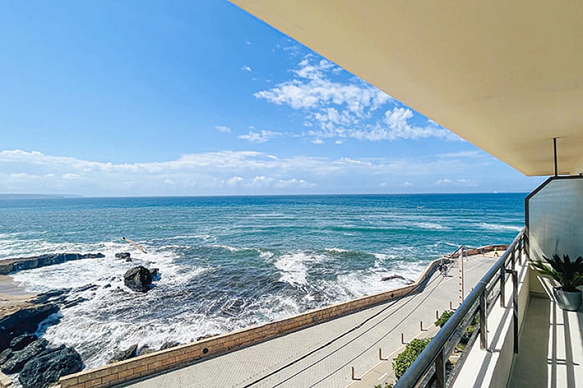 Fantastisches Apartment mit Meerblick in 1. Linie in Cala Gamba, Palma