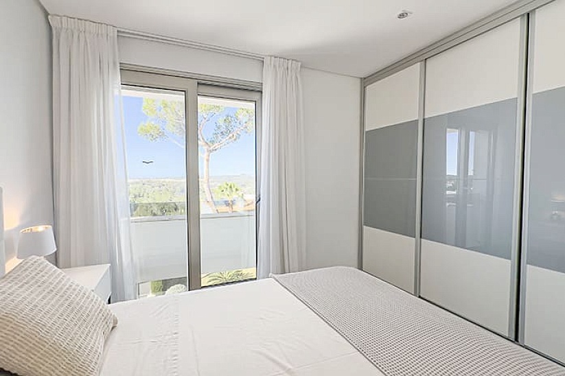 Atemberaubende moderne Villa mit fantastischer Aussicht in Cala Vines