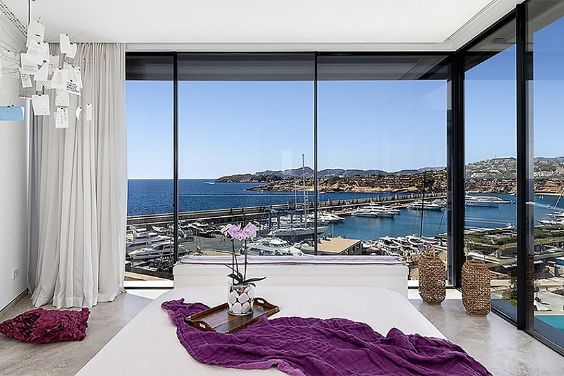 Exklusive Luxusvilla mit fantastischem Blick auf Port Adriano